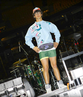 Joe Jonas . LOL