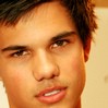 TAYLOR LAUTNER