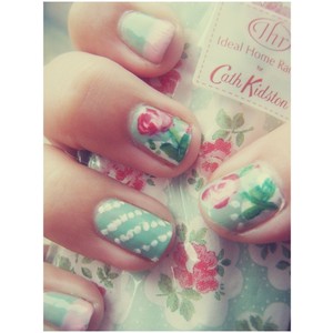 nails