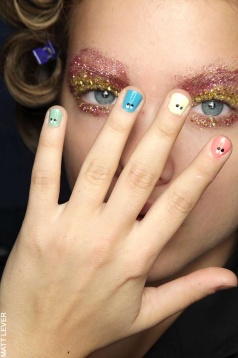 nails