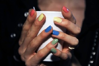 rainbow nails