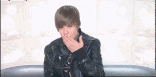 Justin Bieber kisses!!!!!