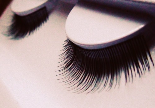 lashes