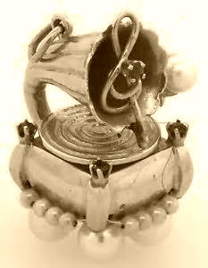 Pearl Music Box